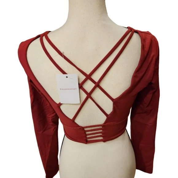 Kancehinage Red Crop Athletic Top - Picture 7 of 9